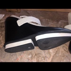 Kennth Cole New York shoes